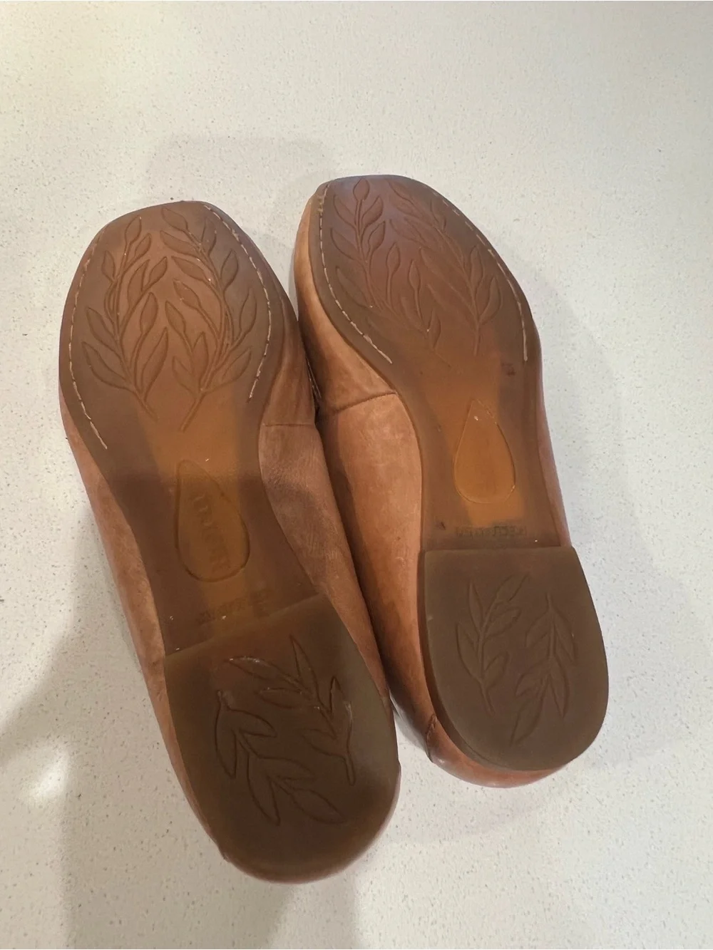 Born Tan Leather ladies Slip-On Loafers